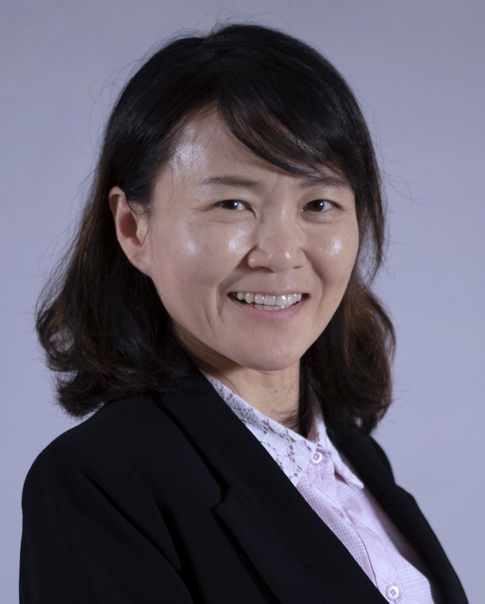 Professor 4